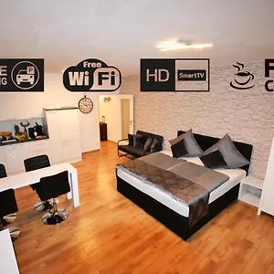 Appartement Madame Tower, Cologne